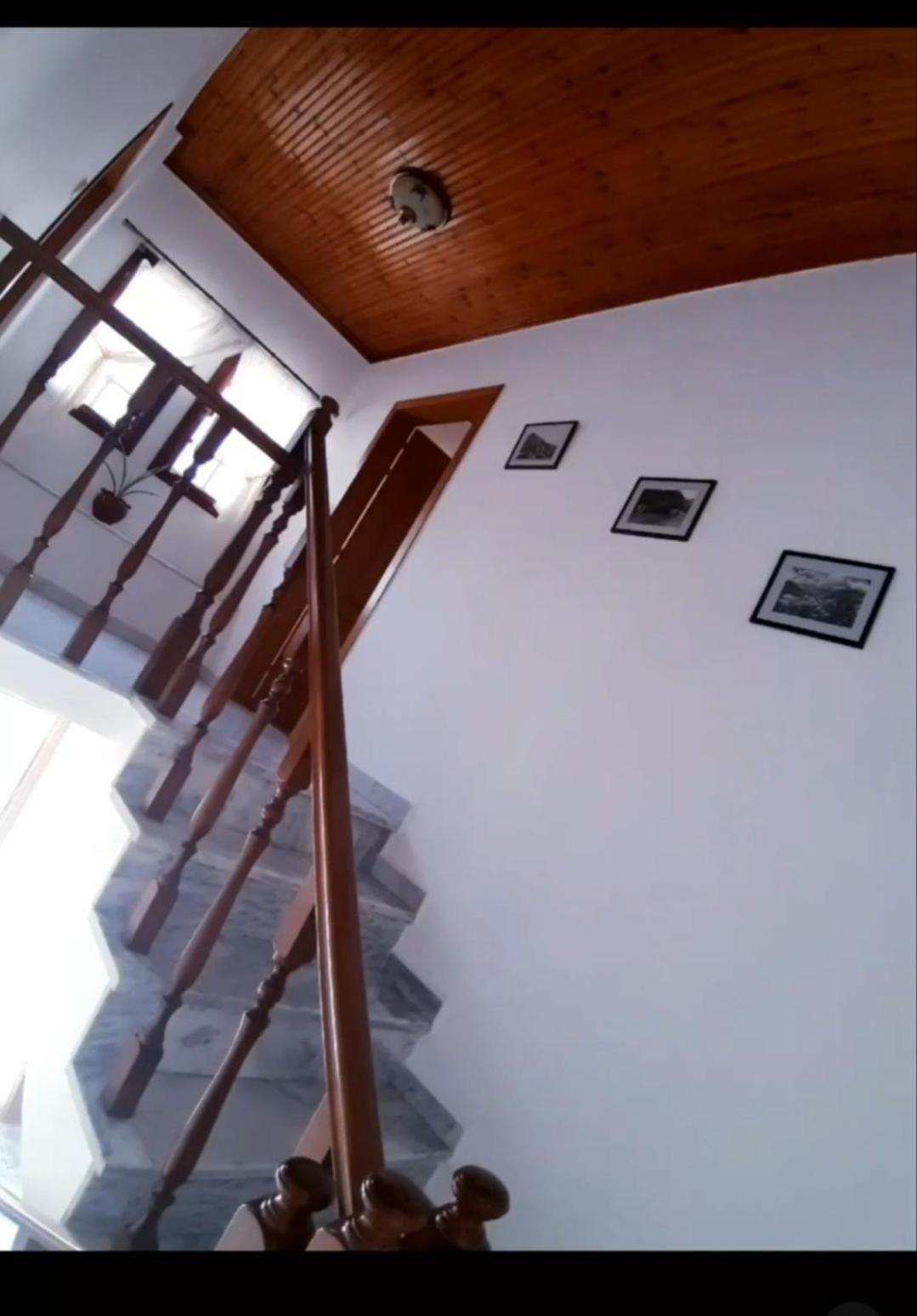 Guest House J.Prifti เบราท ภายนอก รูปภาพ