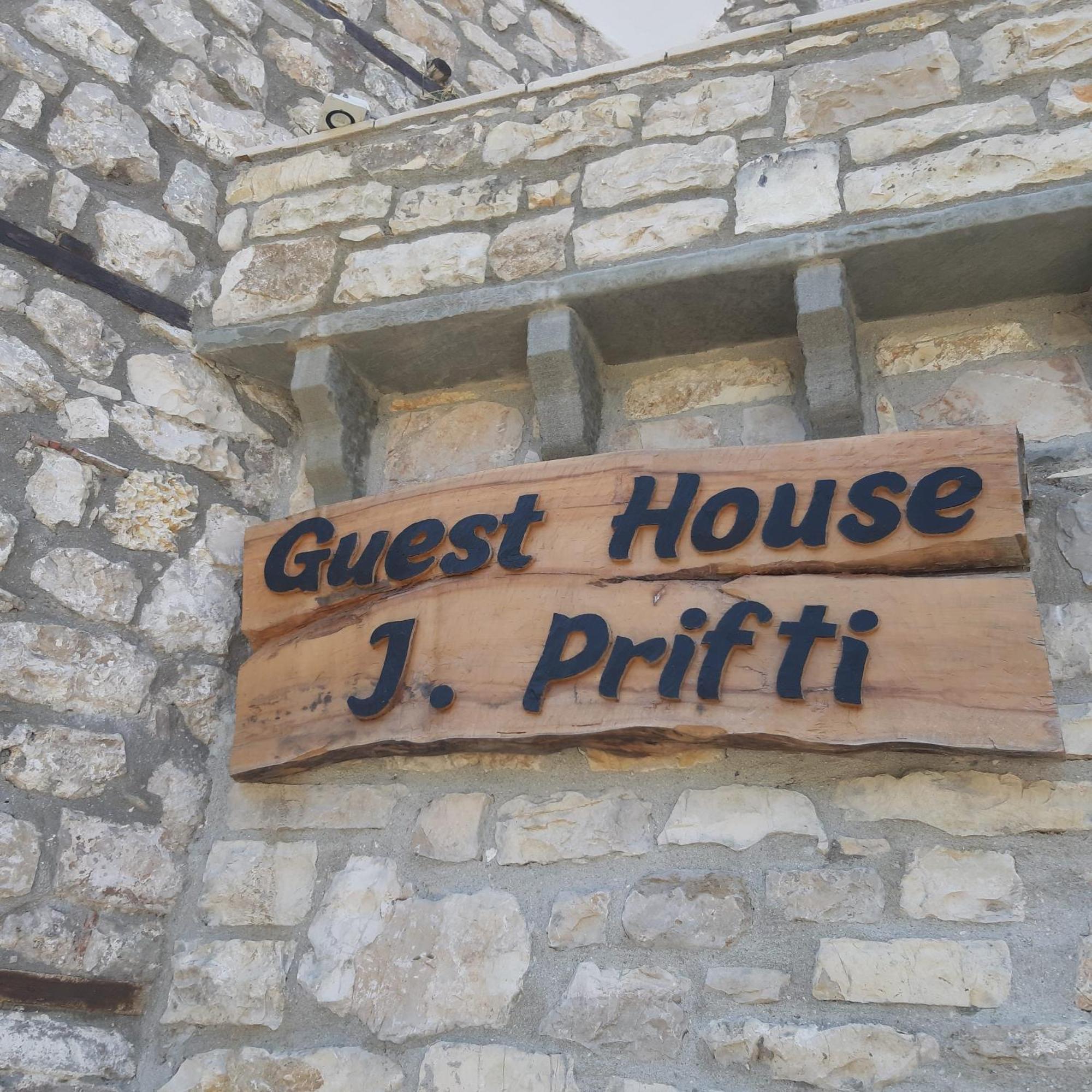 Guest House J.Prifti เบราท ภายนอก รูปภาพ